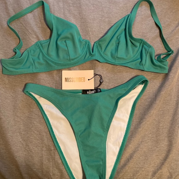 Missguided NWT Green Ribbed Bikini - Picture 4 of 4